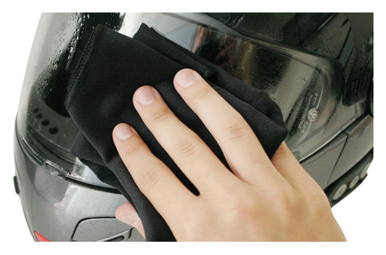 Muc-Off Visor, Lens & Goggle Cleaning Kit 4 Muc-Off Visor, Lens & Goggle Cleaning Kit - Image 4